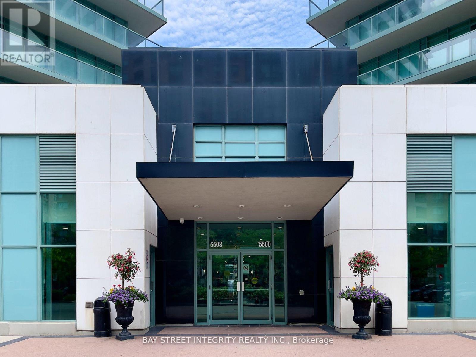 1011 - 5500 Yonge Street, Toronto, Ontario  M2N 7L1 - Photo 3 - C12712082