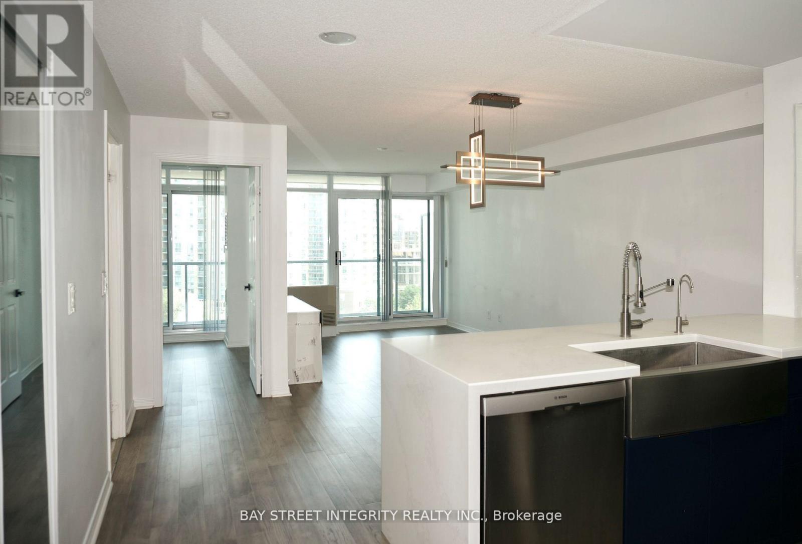 1011 - 5500 Yonge Street, Toronto, Ontario  M2N 7L1 - Photo 6 - C12712082