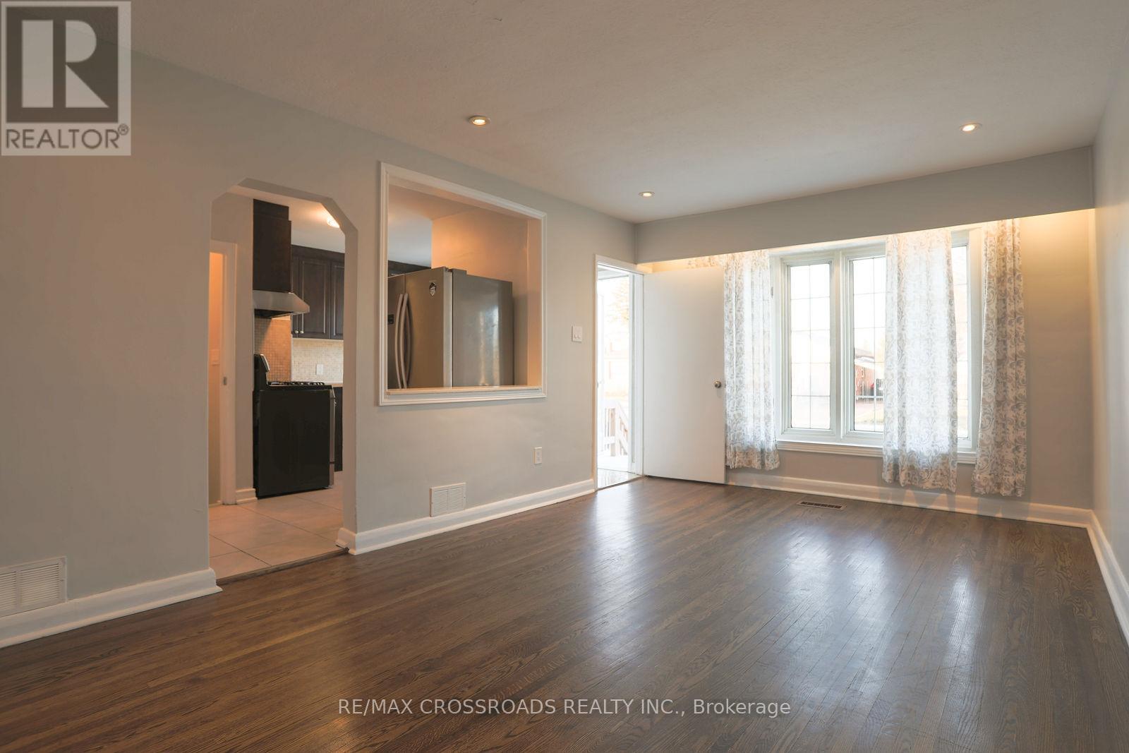 17 Strode Drive, Toronto, Ontario  M1J 1L8 - Photo 2 - E12712094