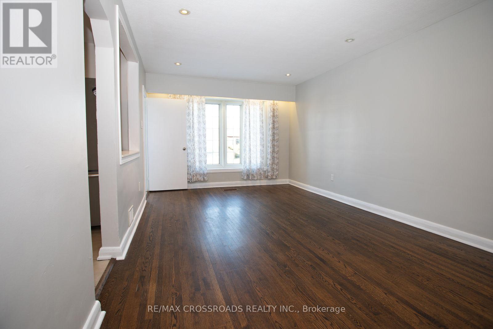 17 Strode Drive, Toronto, Ontario  M1J 1L8 - Photo 3 - E12712094