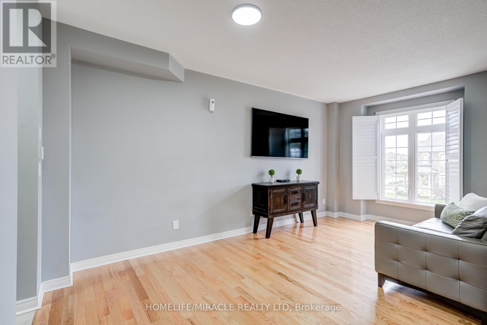 81 Willoughby Way, New Tecumseth (Alliston), Ontario  L9R 0P4 - Photo 3 - N12712062