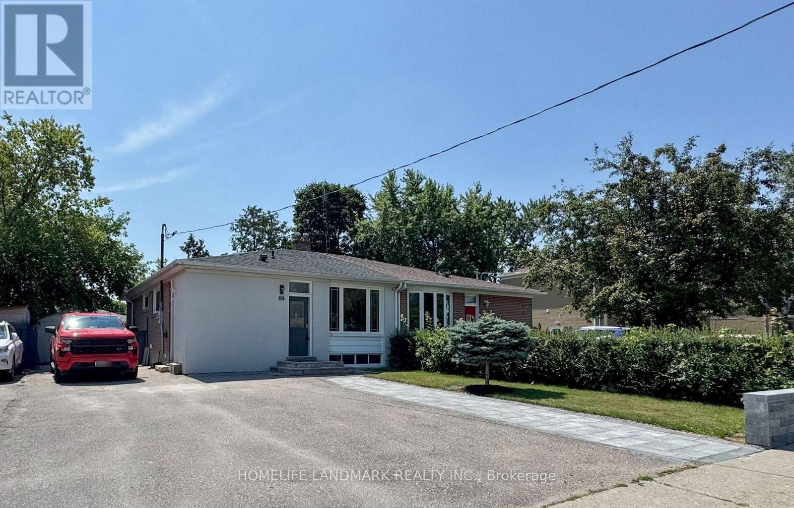 246 Beechy Drive, Richmond Hill, Ontario  L4C 2X7 - Photo 13 - N12712112