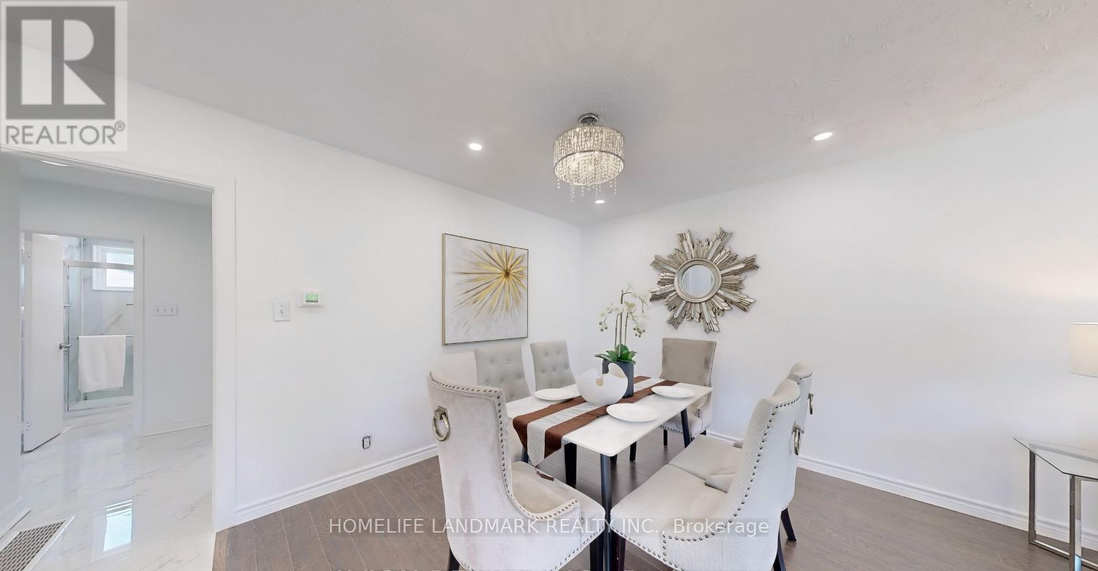 246 Beechy Drive, Richmond Hill, Ontario  L4C 2X7 - Photo 6 - N12712112