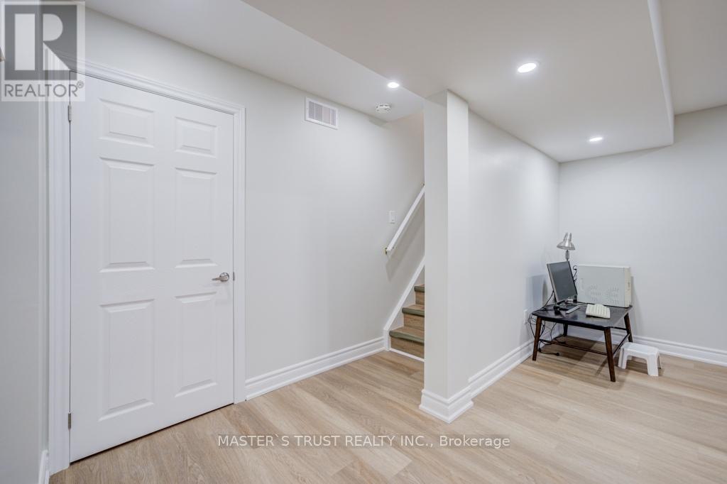 77 Harvest Hills Boulevard, East Gwillimbury, Ontario  L9N 0B4 - Photo 29 - N12712120