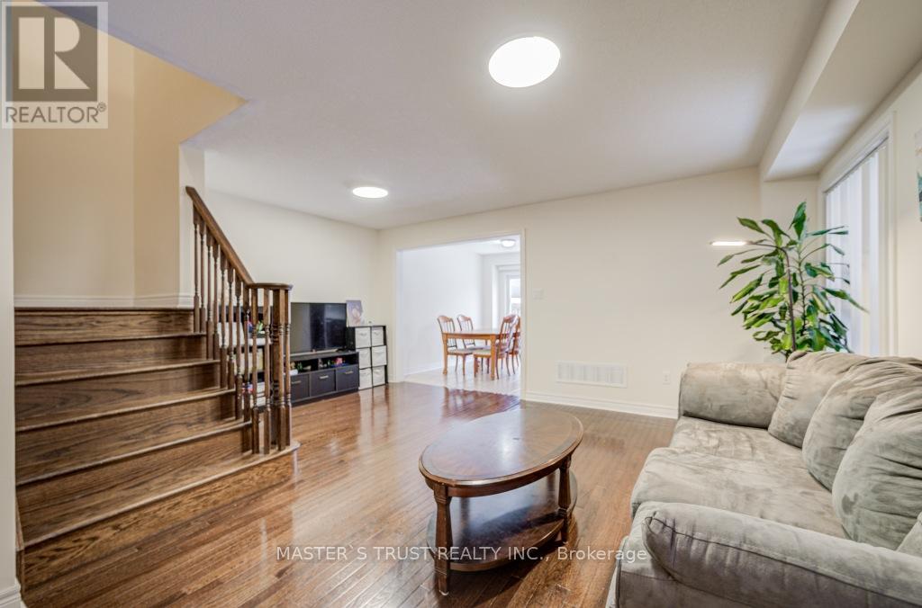 77 Harvest Hills Boulevard, East Gwillimbury, Ontario  L9N 0B4 - Photo 8 - N12712120