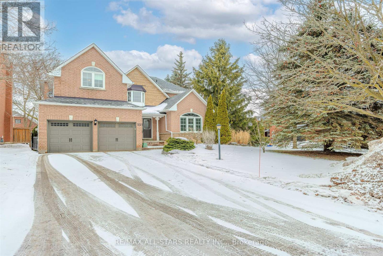 15 GLENN GOULD CRESCENT, Uxbridge, Ontario