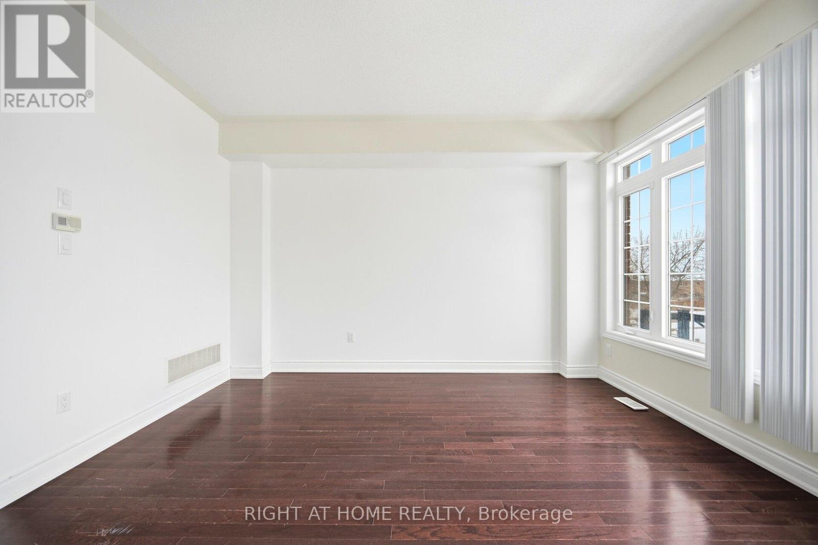 7114 Triumph Lane, Mississauga, Ontario L5N 0C5 - Photo 11 - W12712118