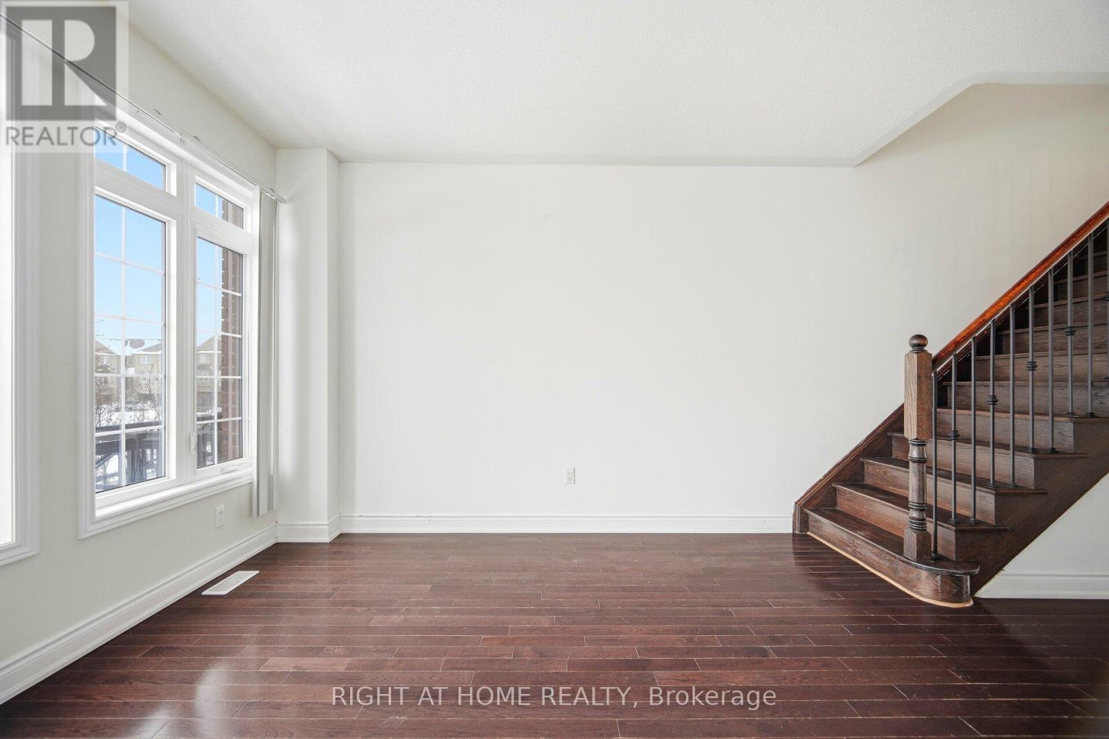 7114 Triumph Lane, Mississauga, Ontario L5N 0C5 - Photo 13 - W12712118