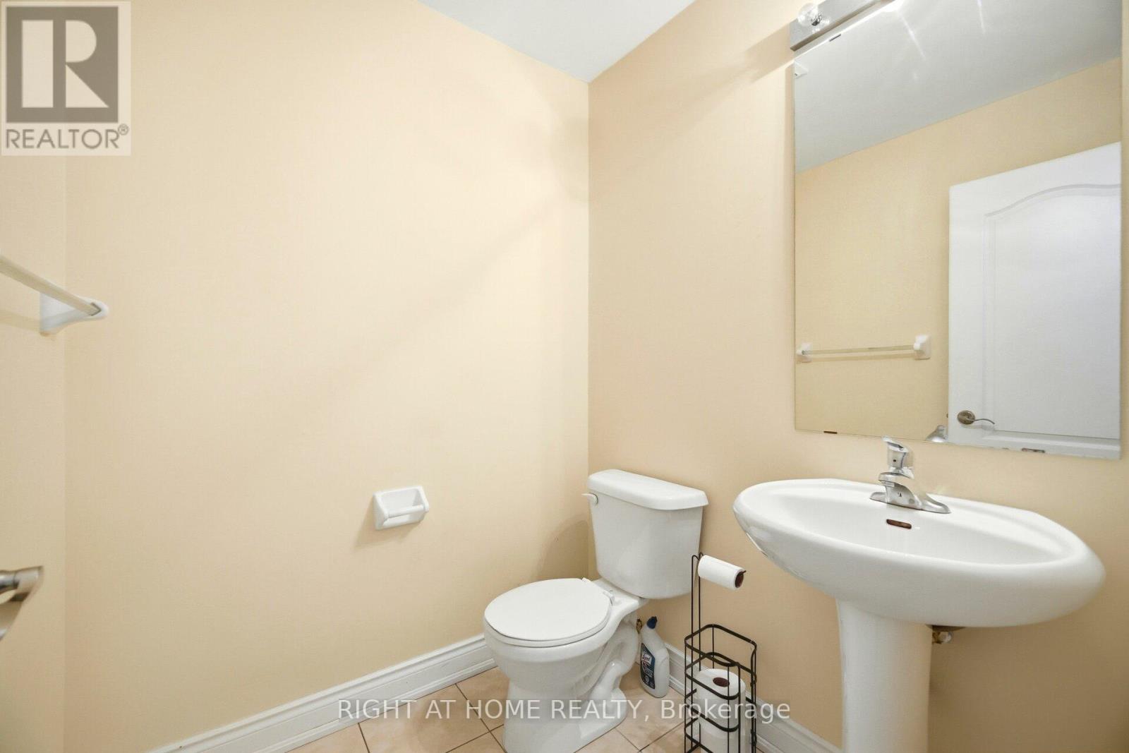 7114 Triumph Lane, Mississauga, Ontario L5N 0C5 - Photo 15 - W12712118