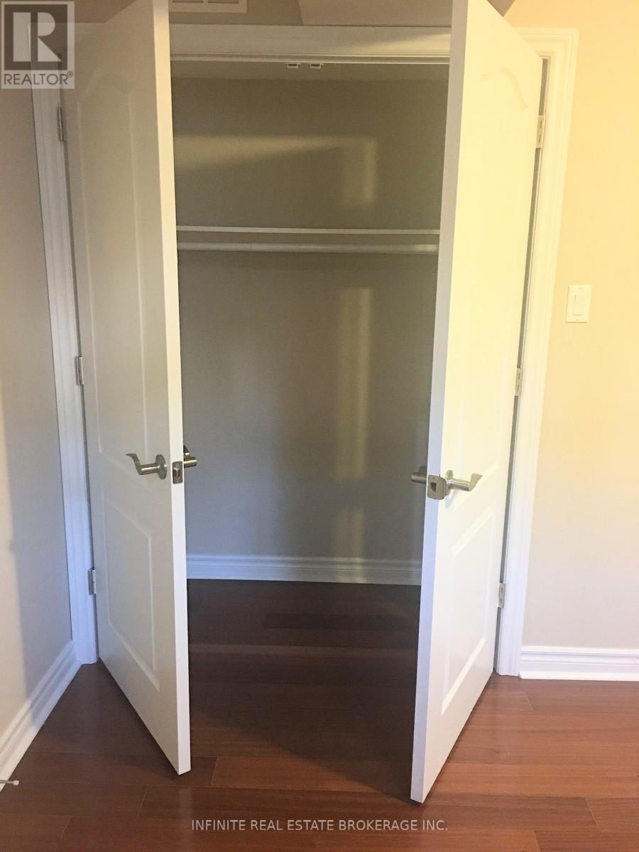 25 Bearwood Street, Brampton, Ontario  L7A 1Y8 - Photo 5 - W12709196