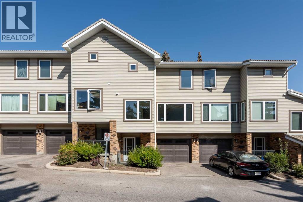 12 Coachway Gardens SW, calgary, Alberta