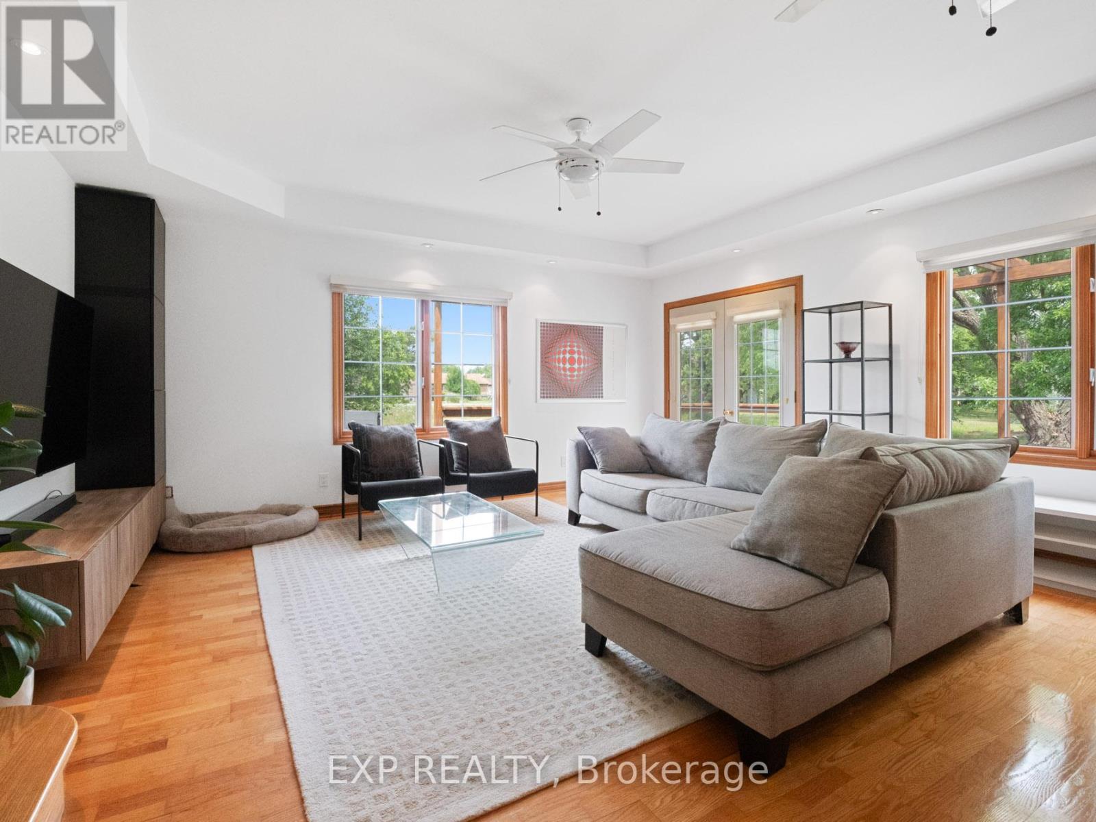 3446 Black Creek Road, Fort Erie (Black Creek), Ontario  L0S 1S0 - Photo 14 - X12712162