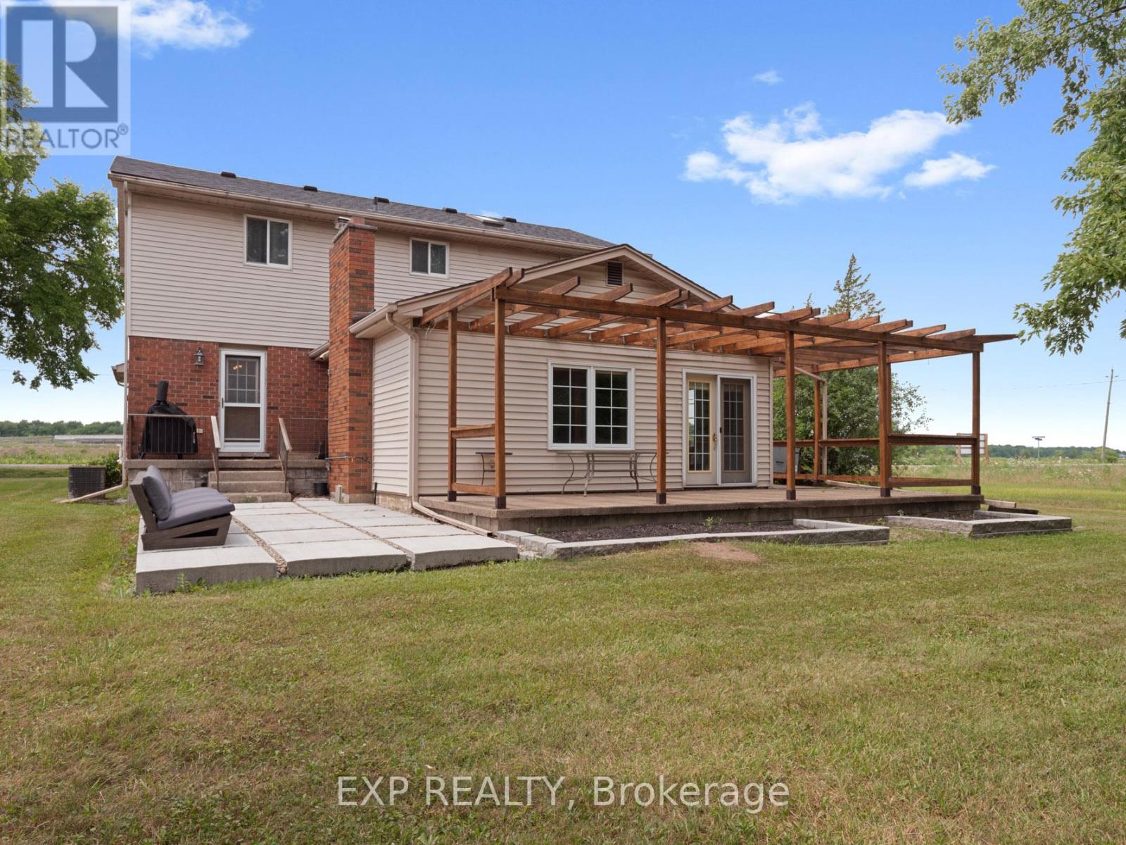 3446 Black Creek Road, Fort Erie (Black Creek), Ontario  L0S 1S0 - Photo 31 - X12712162