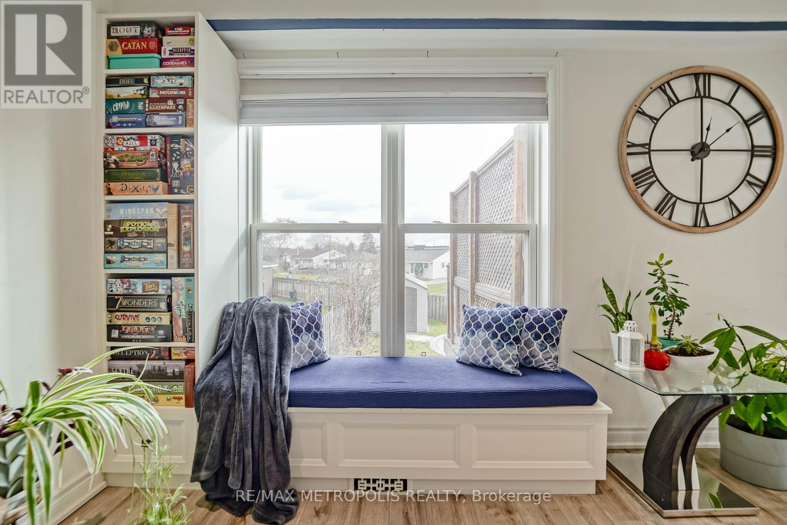 1319 Luna Court, Pickering, Ontario  L1W 3C3 - Photo 12 - E12711510