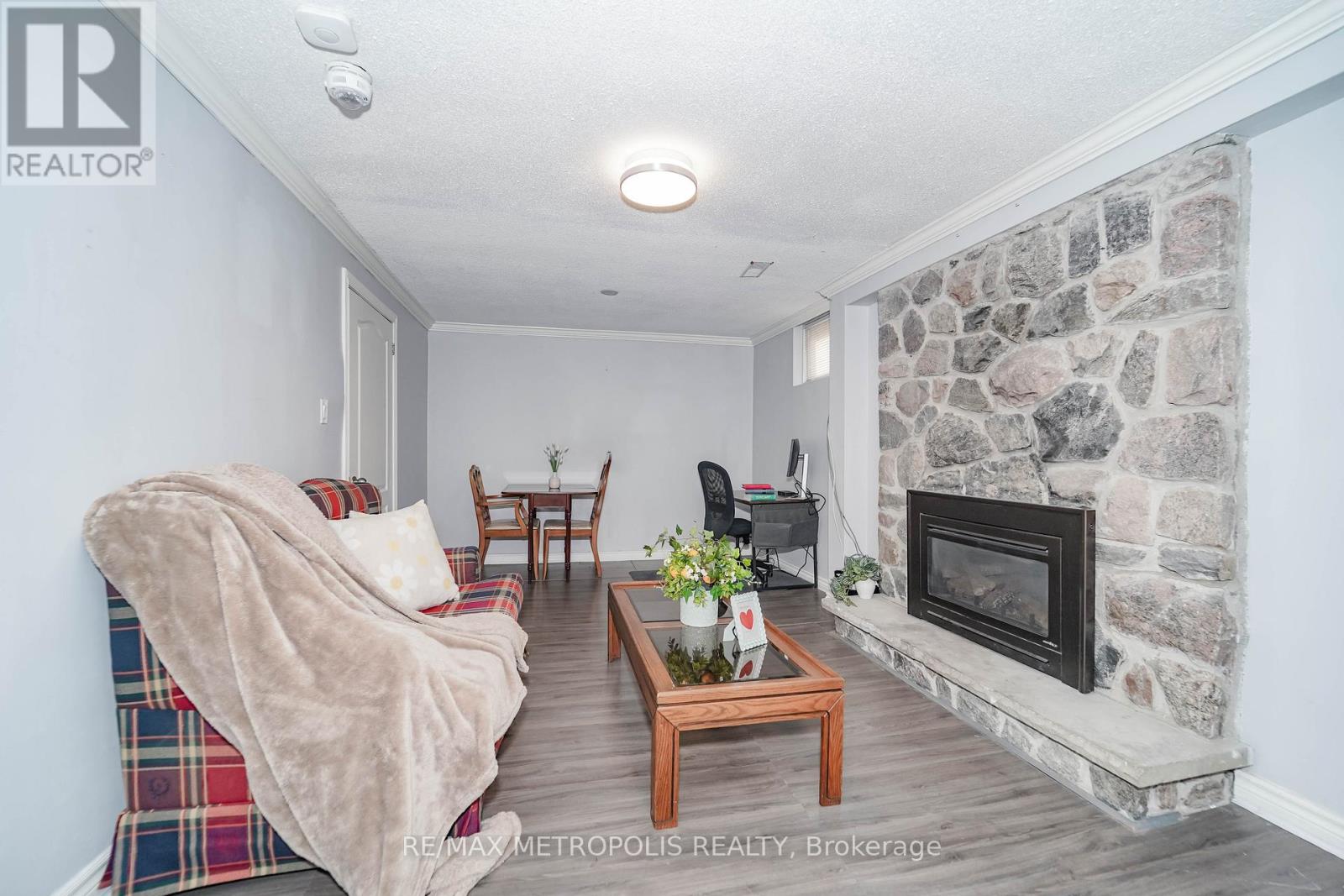 1319 Luna Court, Pickering, Ontario  L1W 3C3 - Photo 31 - E12711510