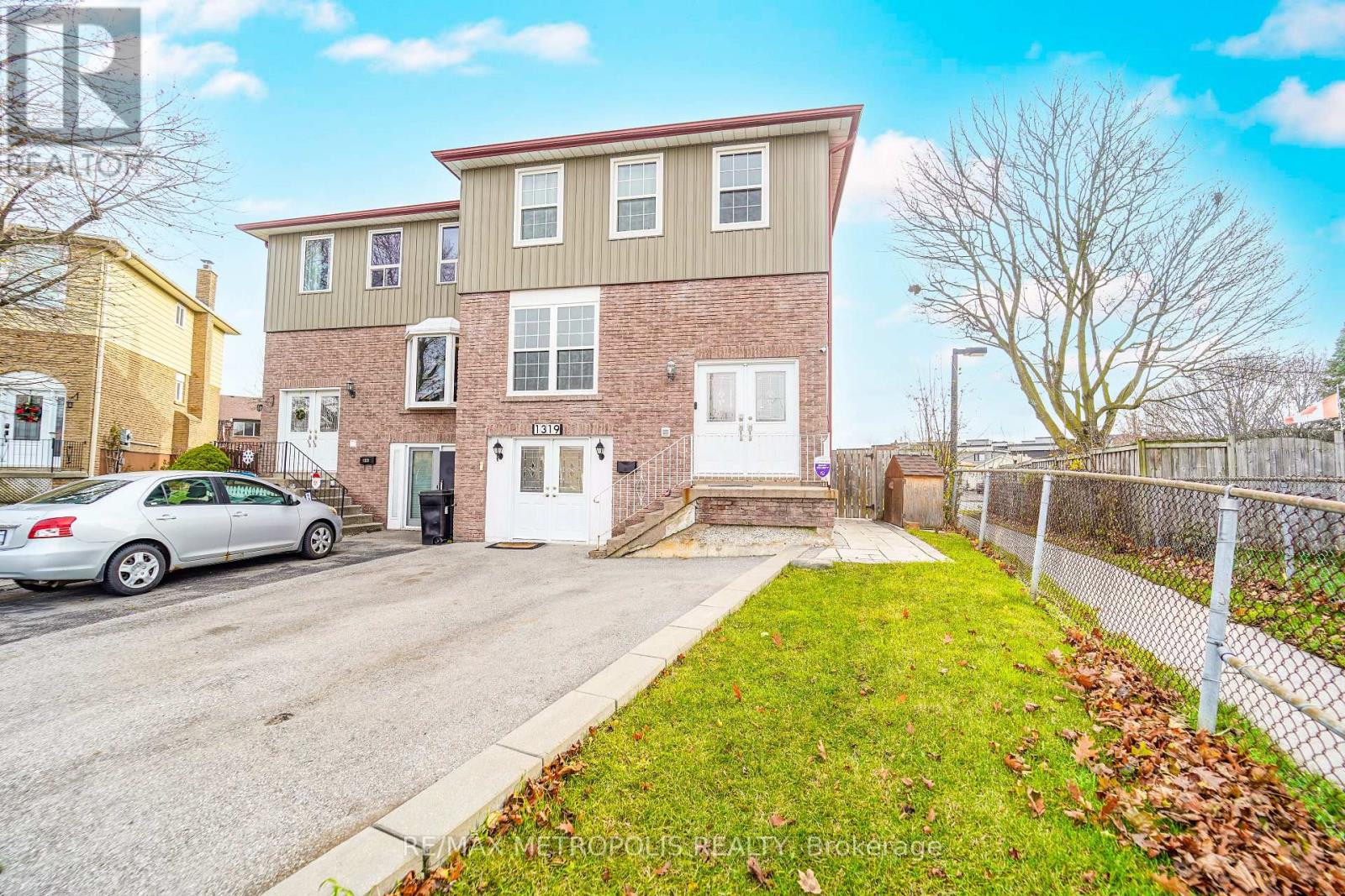 1319 Luna Court, Pickering, Ontario  L1W 3C3 - Photo 42 - E12711510