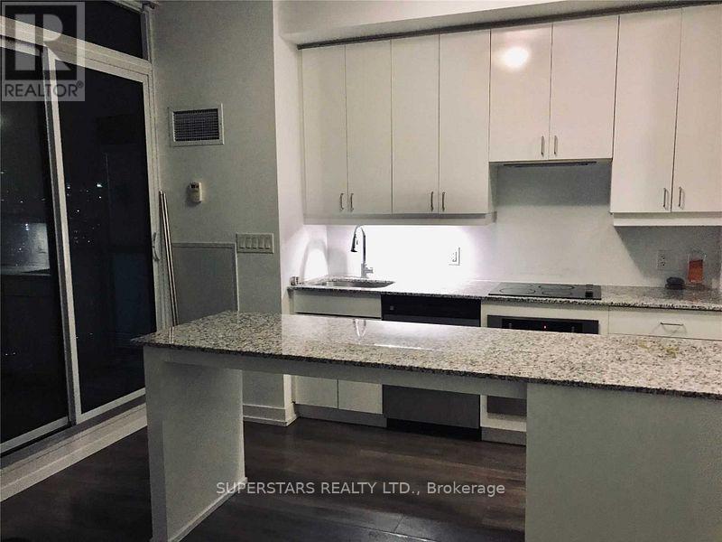 3606 - 426 University Avenue, Toronto, Ontario M5G 1S9 - Photo 2 - C12712170