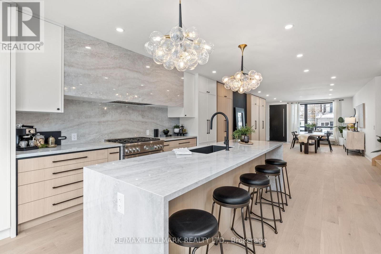 68 Rhodes Avenue, Toronto, Ontario  M4L 2Z9 - Photo 12 - E12712172