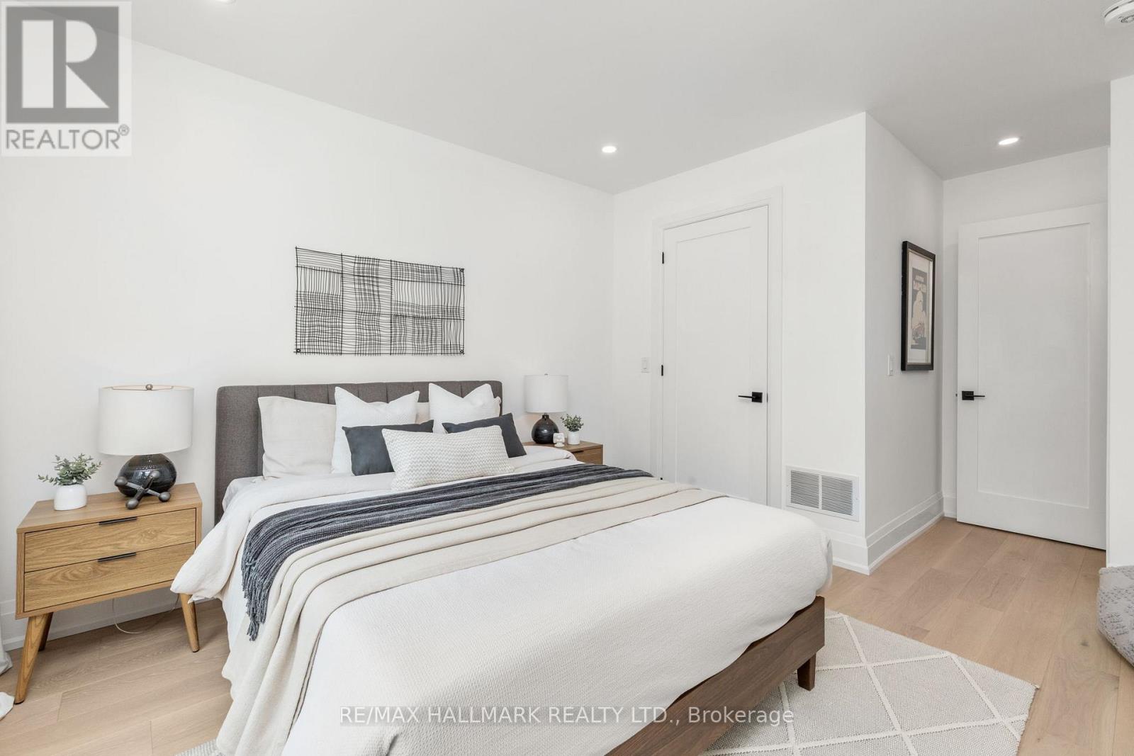 68 Rhodes Avenue, Toronto, Ontario  M4L 2Z9 - Photo 26 - E12712172