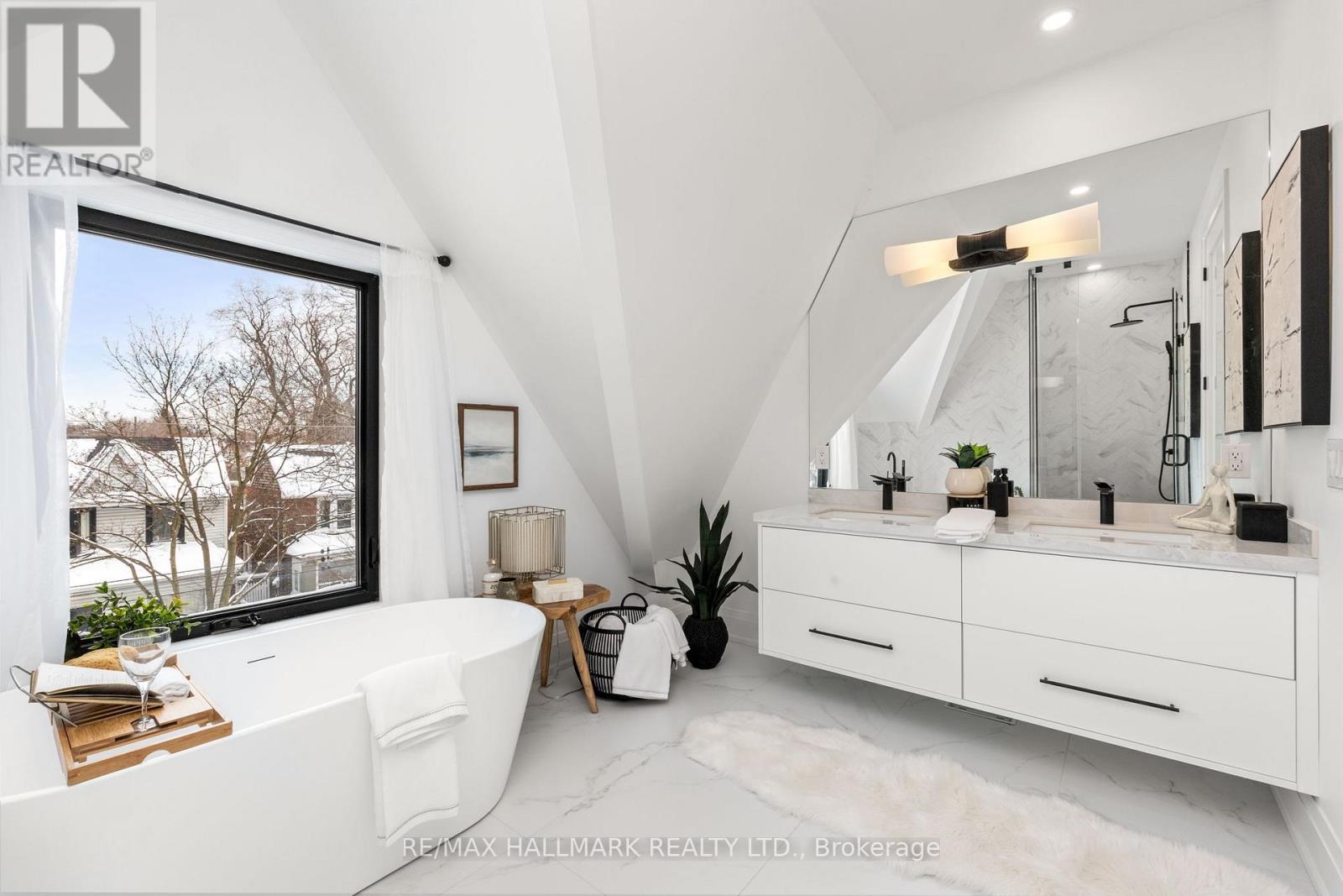 68 Rhodes Avenue, Toronto, Ontario  M4L 2Z9 - Photo 32 - E12712172