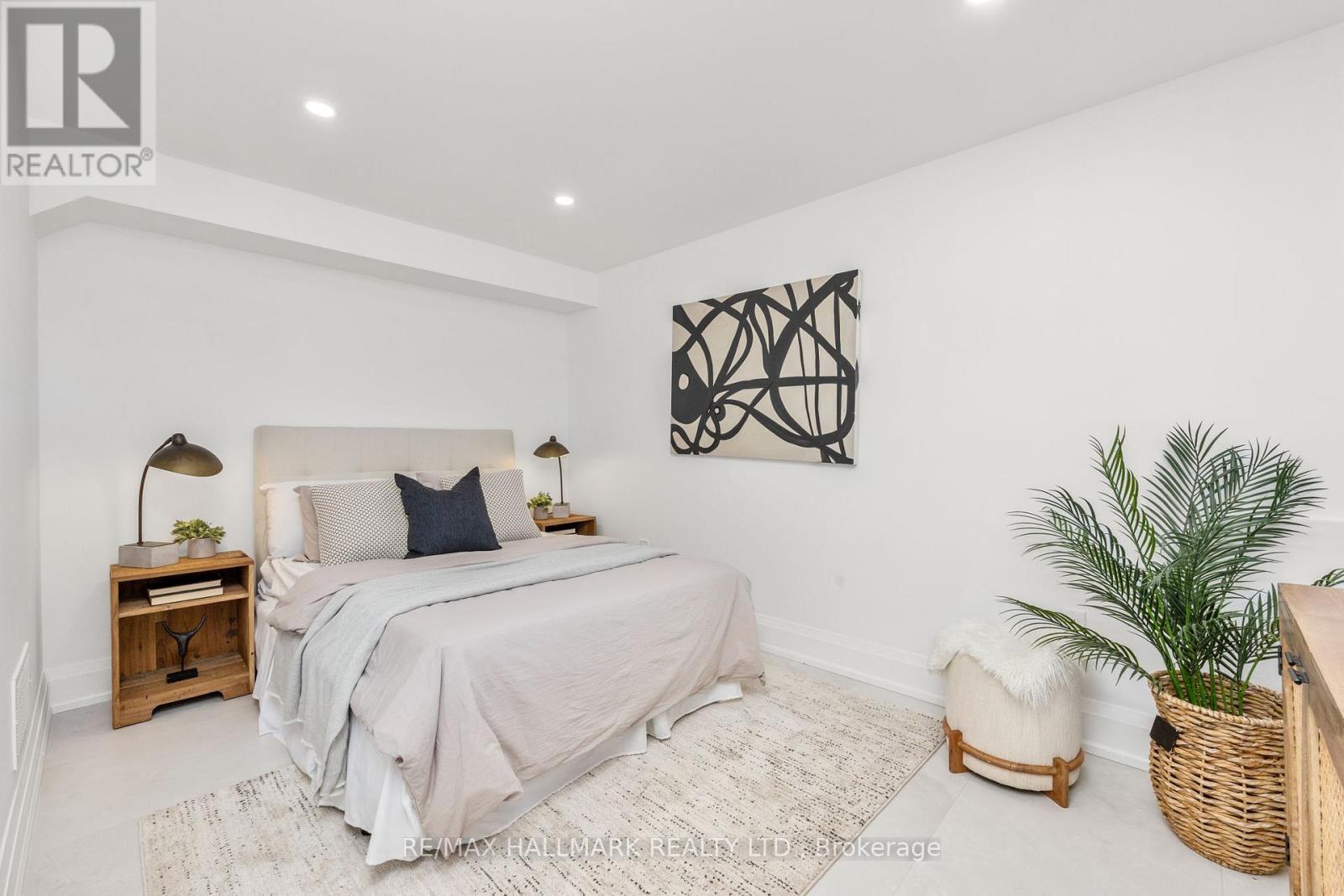 68 Rhodes Avenue, Toronto, Ontario  M4L 2Z9 - Photo 37 - E12712172