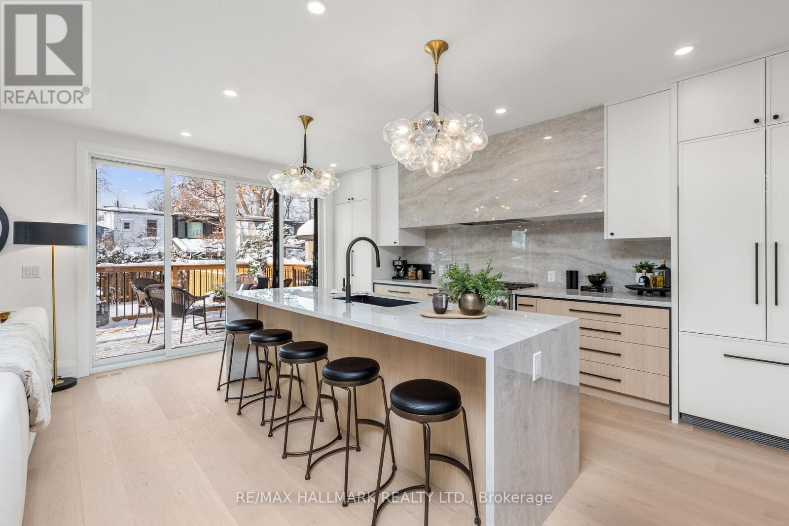 68 Rhodes Avenue, Toronto, Ontario  M4L 2Z9 - Photo 9 - E12712172