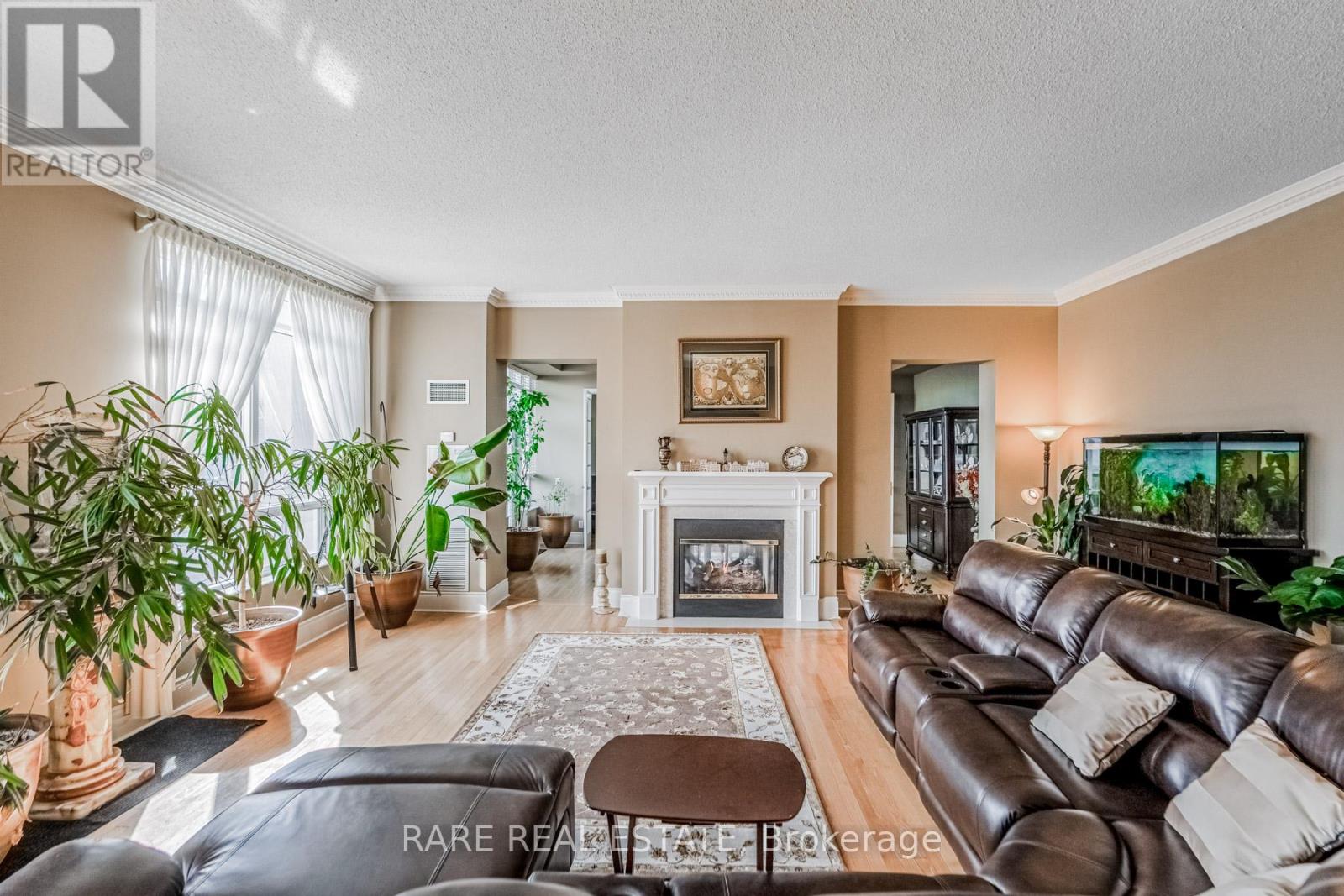 Tph6 - 25 Kingsbridge Garden Circle, Mississauga, Ontario  L5R 4B1 - Photo 4 - W12712144