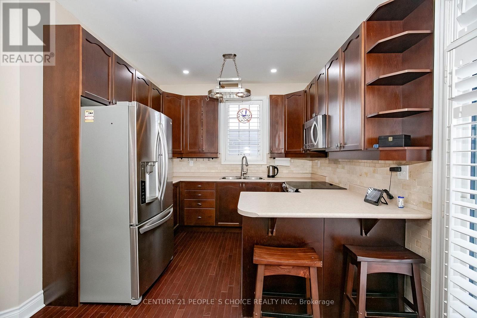 33 Accent Circle, Brampton, Ontario  L7A 0L3 - Photo 10 - W12712154