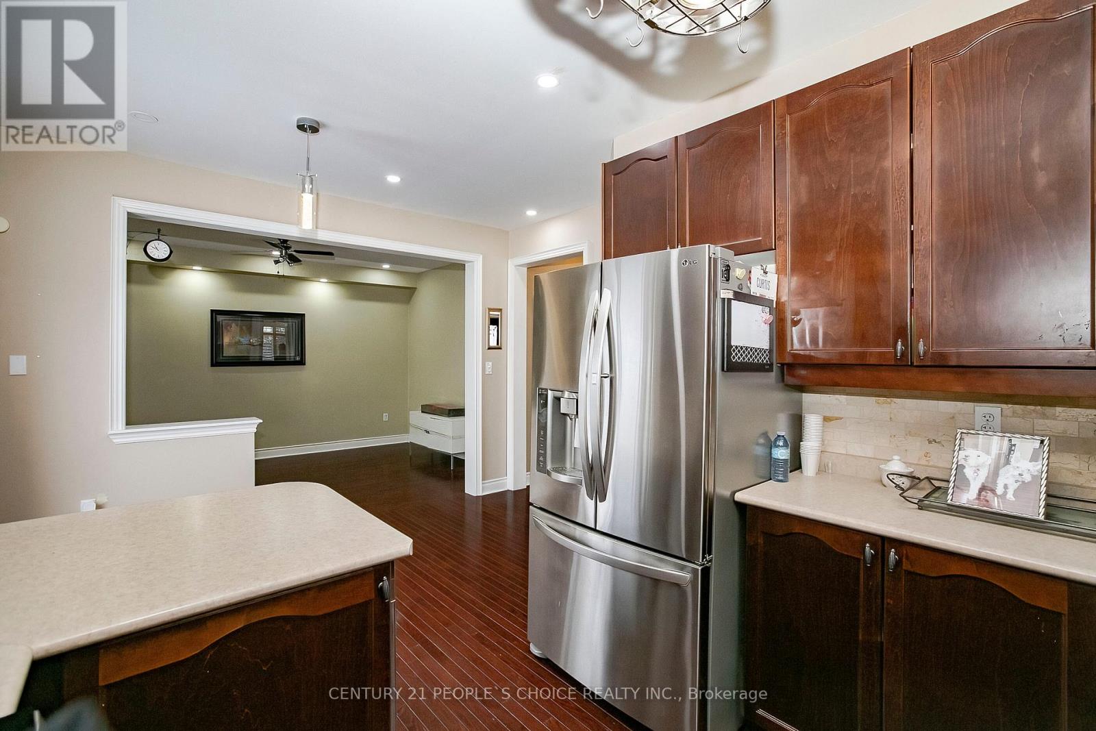 33 Accent Circle, Brampton, Ontario  L7A 0L3 - Photo 12 - W12712154