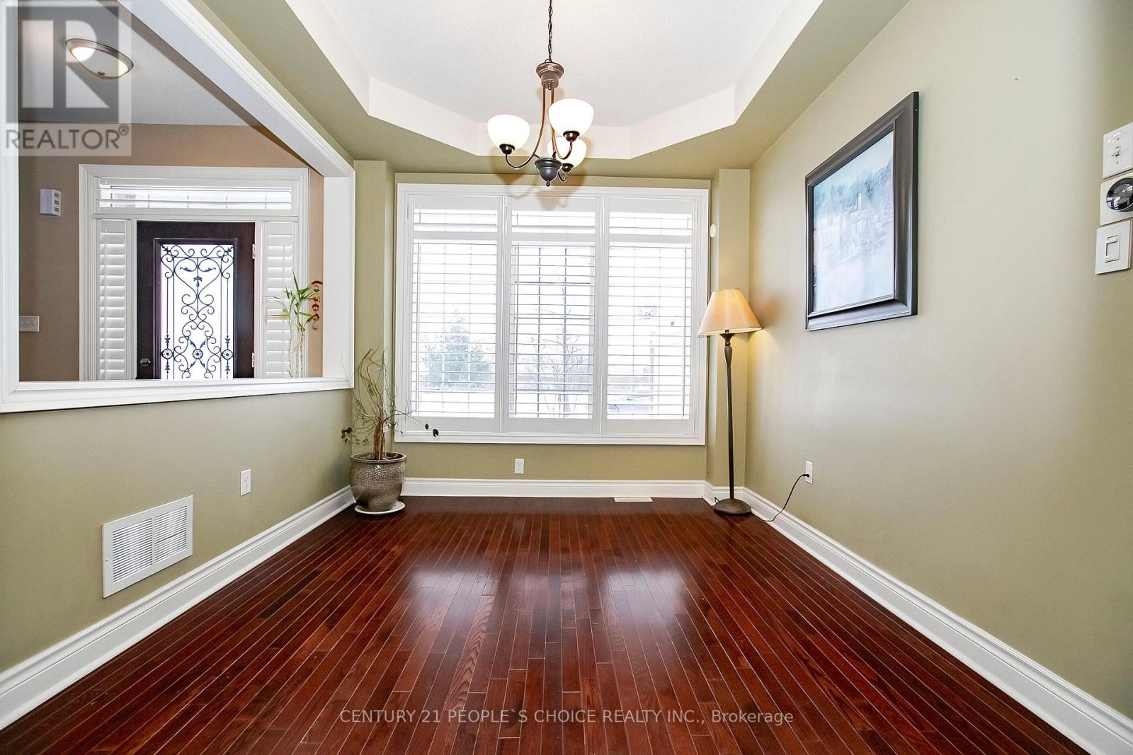 33 Accent Circle, Brampton, Ontario  L7A 0L3 - Photo 19 - W12712154