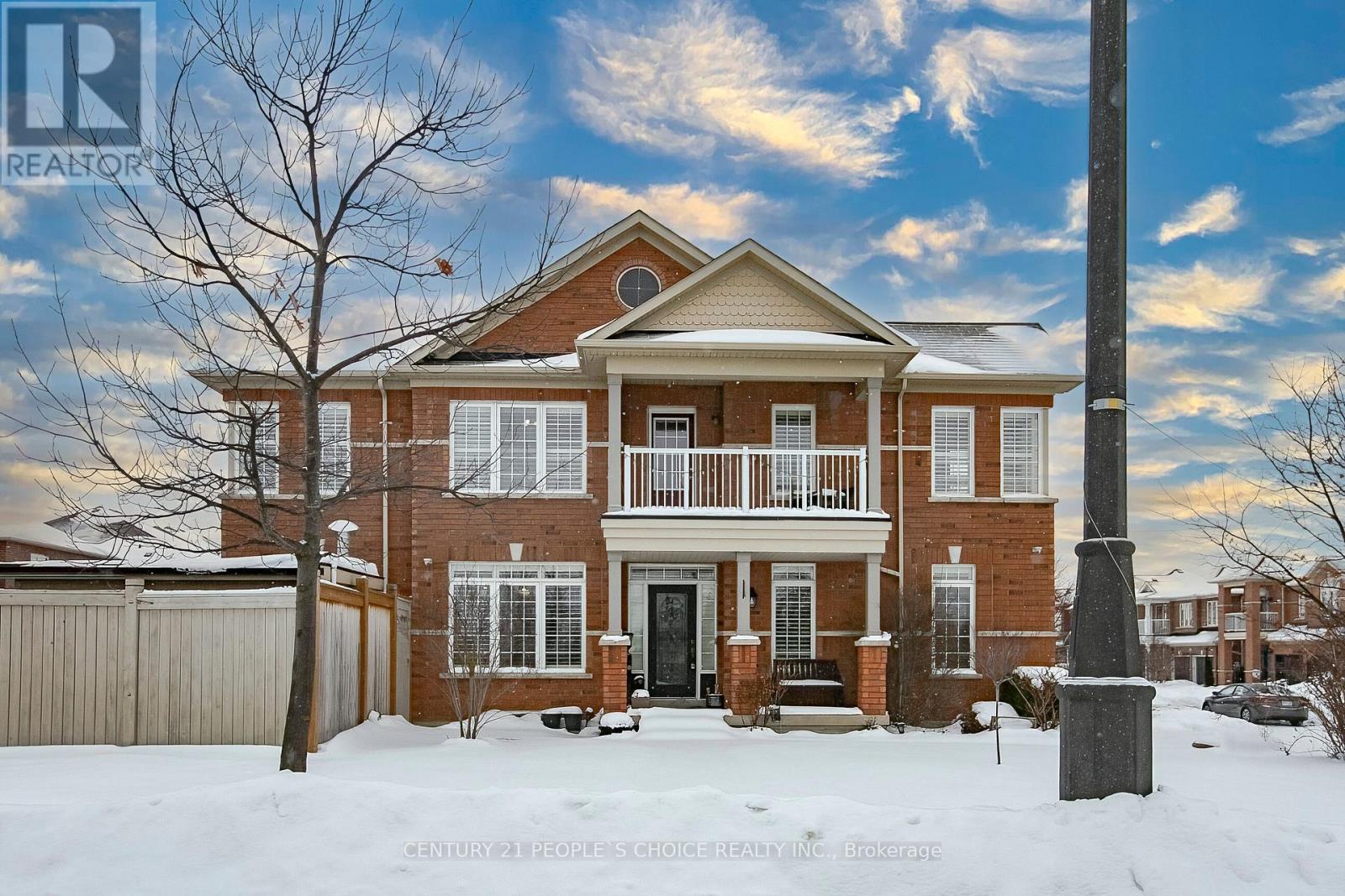 33 Accent Circle, Brampton, Ontario  L7A 0L3 - Photo 3 - W12712154