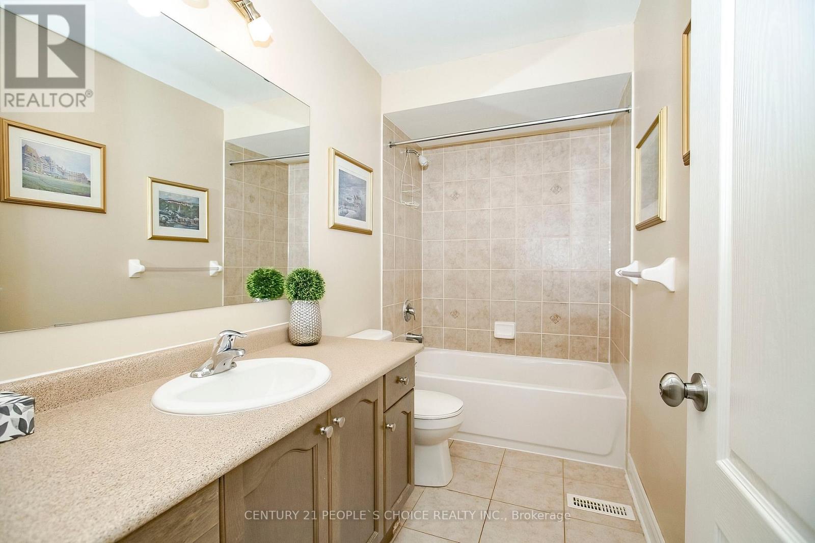 33 Accent Circle, Brampton, Ontario  L7A 0L3 - Photo 35 - W12712154