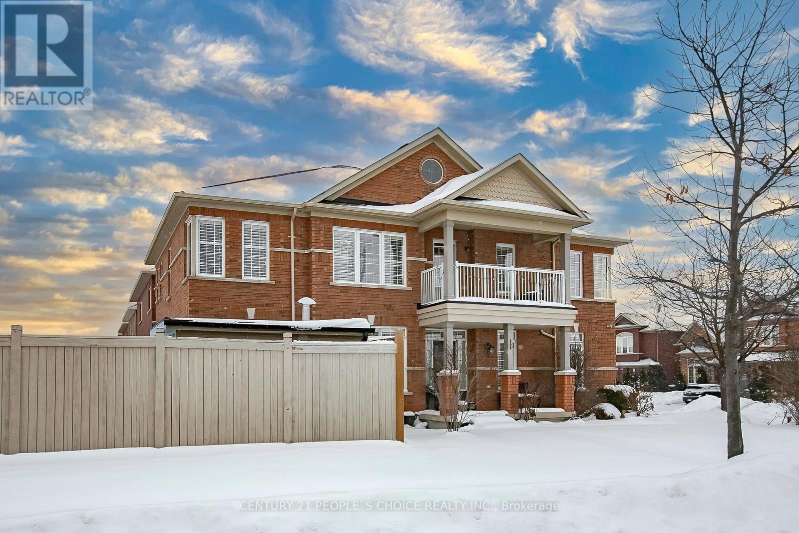 33 Accent Circle, Brampton, Ontario  L7A 0L3 - Photo 4 - W12712154