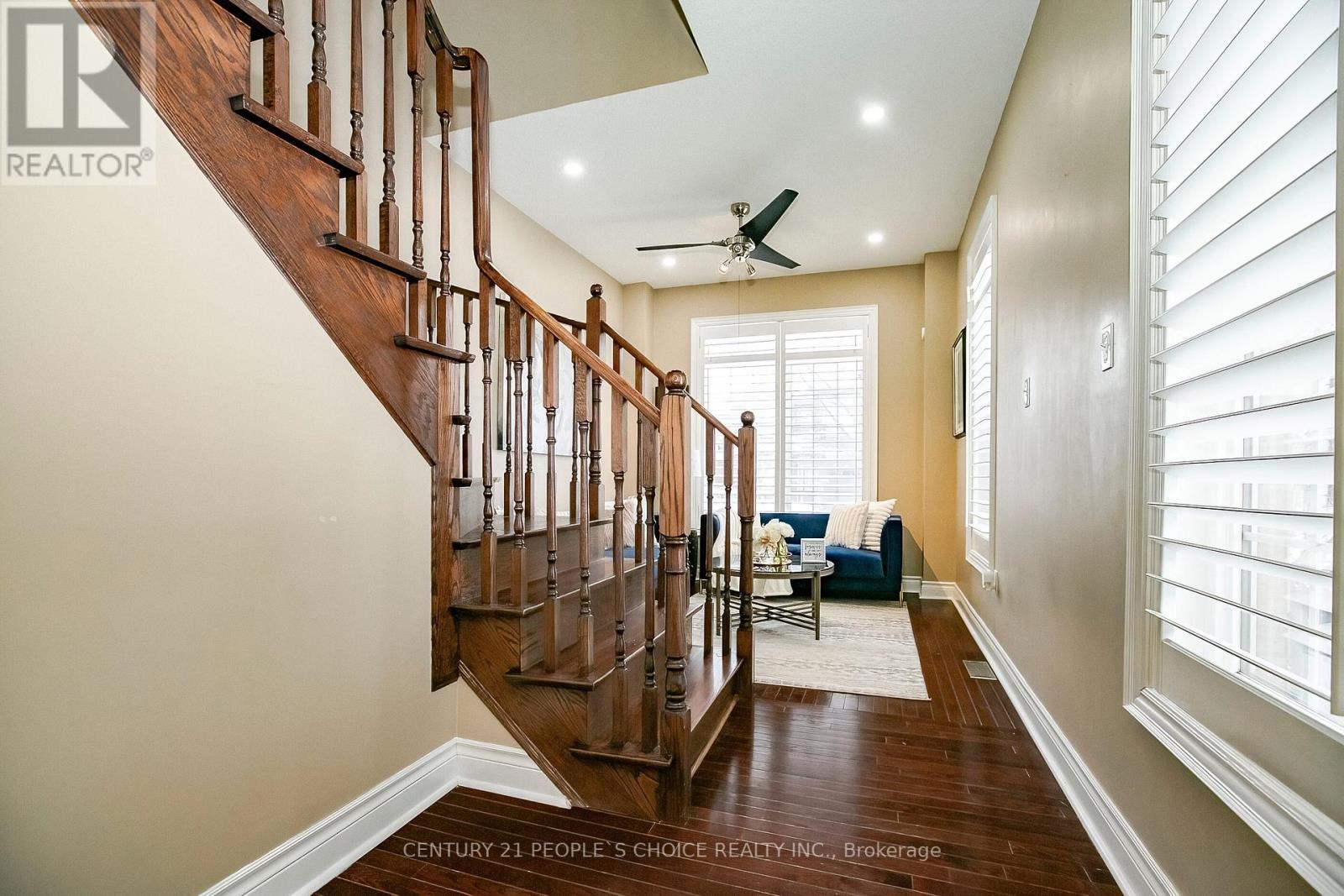 33 Accent Circle, Brampton, Ontario  L7A 0L3 - Photo 9 - W12712154