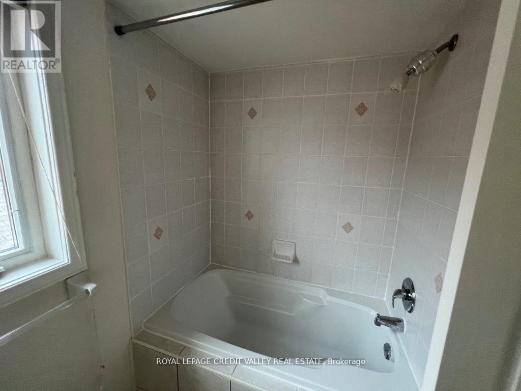 44 Australia Drive, Brampton, Ontario  L6R 3E8 - Photo 18 - W12712168