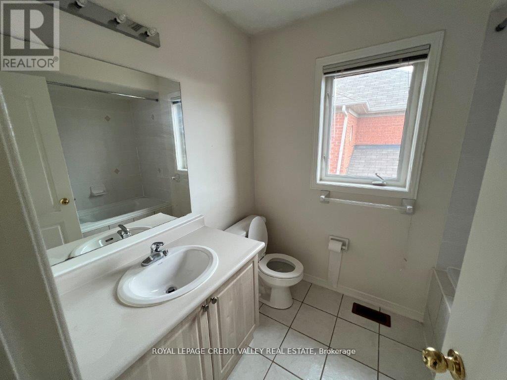 44 Australia Drive, Brampton, Ontario  L6R 3E8 - Photo 22 - W12712168