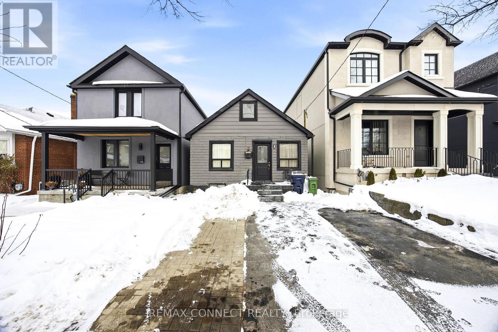 174 Aileen Avenue, Toronto, Ontario  M6M 1G2 - Photo 2 - W12710994