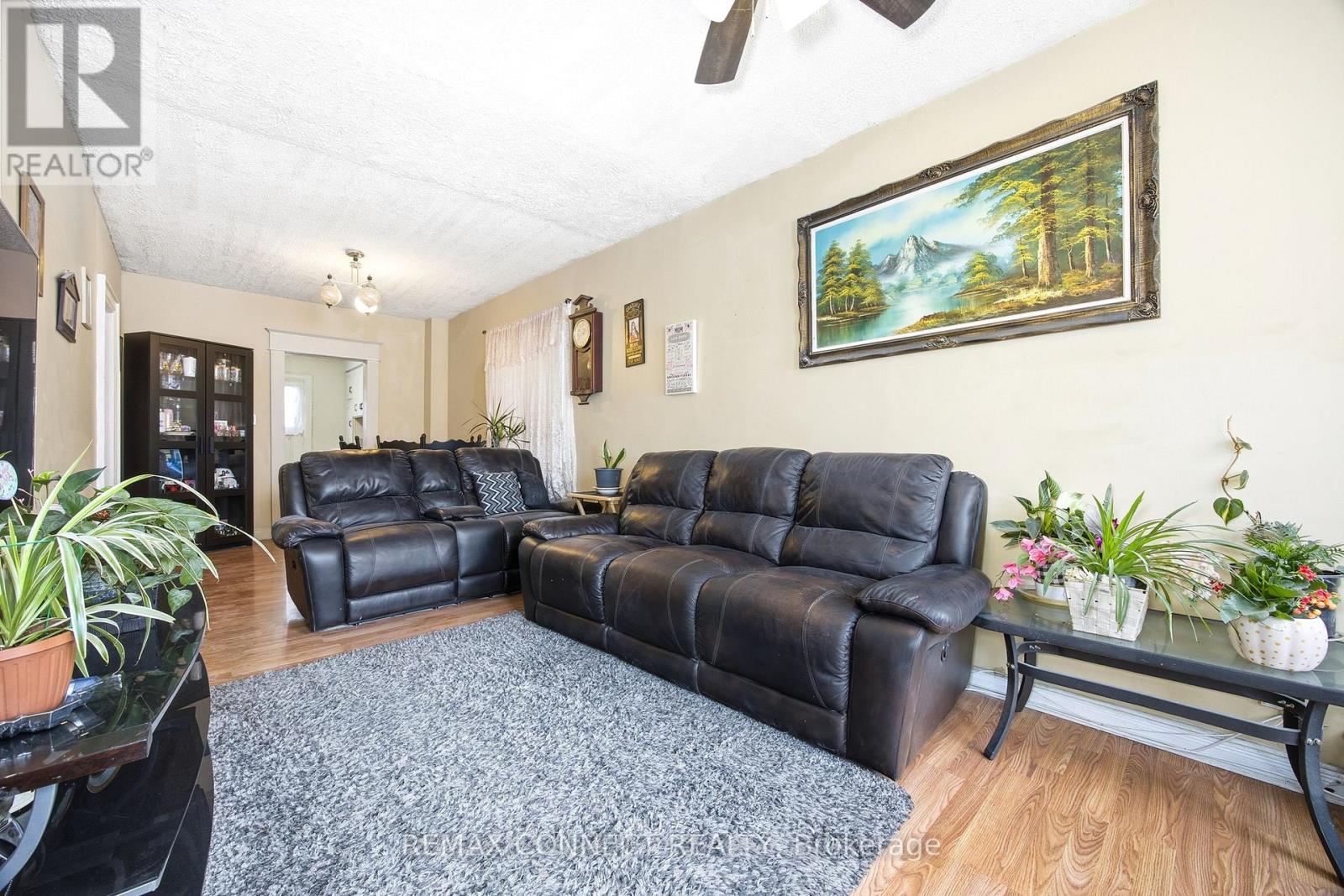 174 Aileen Avenue, Toronto, Ontario  M6M 1G2 - Photo 3 - W12710994