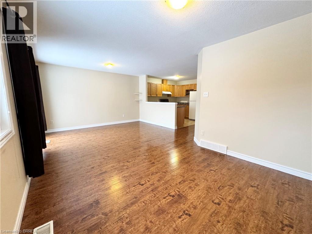 152 Wellington Street, Brantford, Ontario  N3S 3Y7 - Photo 6 - 40798557