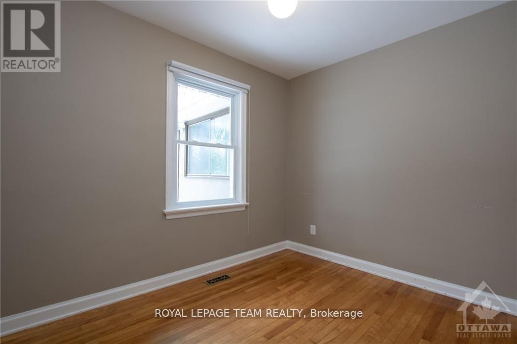 49 Crownhill Street, Ottawa, Ontario  K1J 7K5 - Photo 15 - X12712180