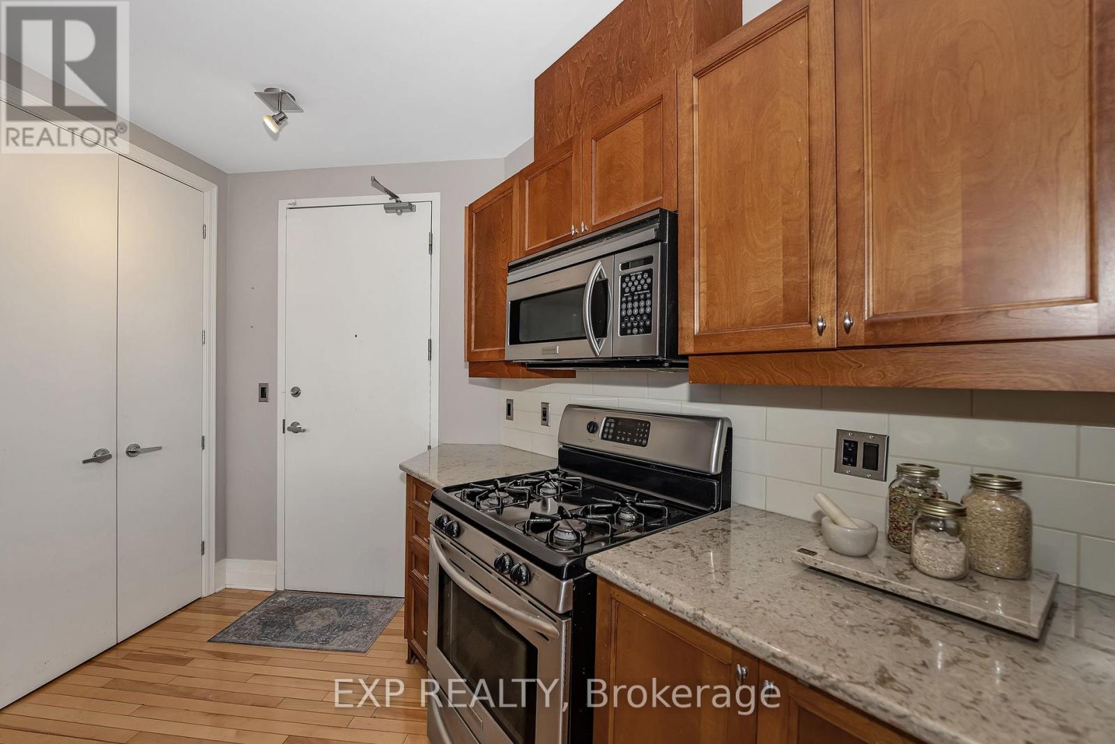 209 - 260 Besserer Street, Ottawa, Ontario  K1N 1J3 - Photo 11 - X12712206