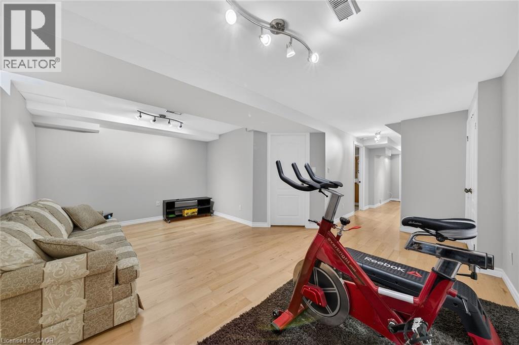 81 Valridge Drive Unit# 36, Ancaster, Ontario  L9G 5B6 - Photo 39 - 40798230