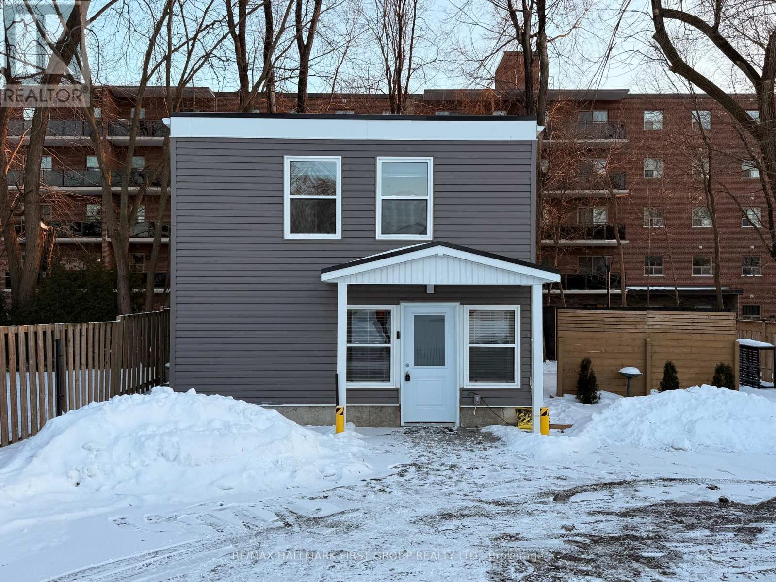 UNIT B - 33 LINCOLN STREET, Ajax, Ontario