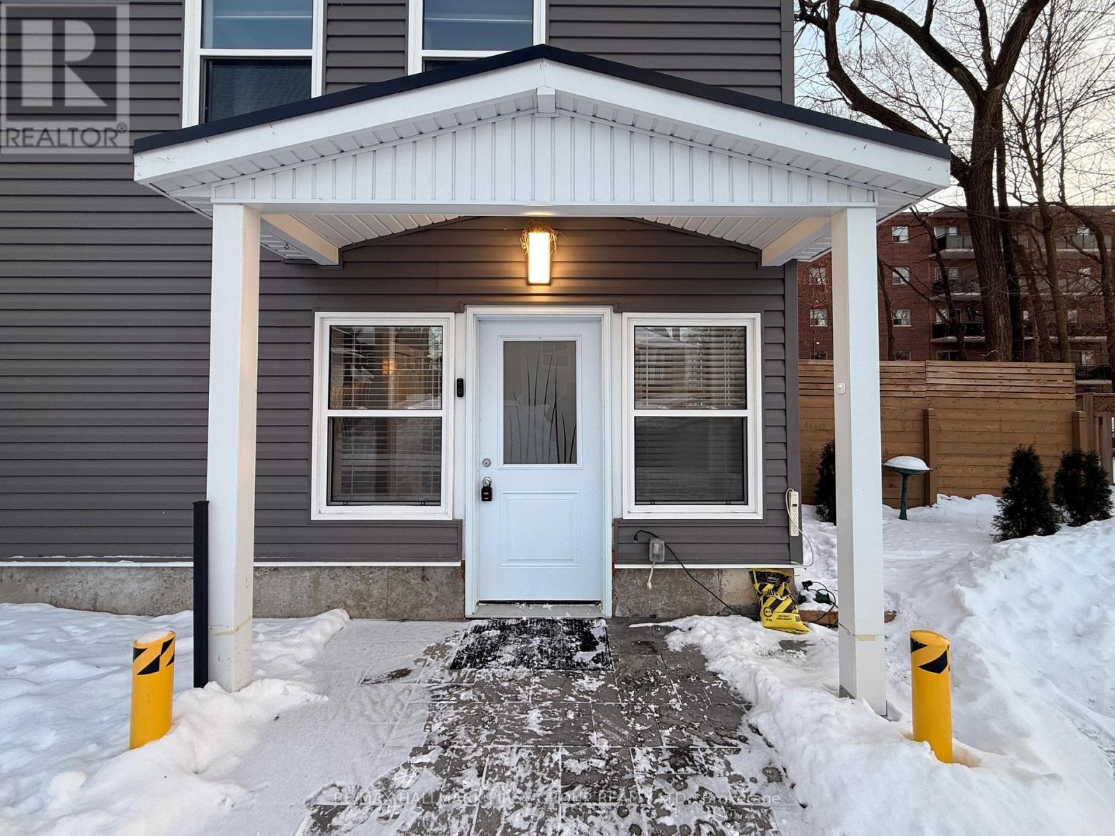 Unit B - 33 Lincoln Street, Ajax, Ontario  L1V 7H2 - Photo 2 - E12712188