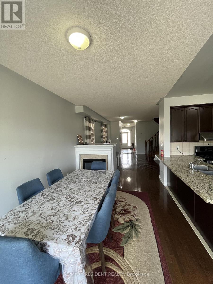 76 Saint Grace Court, Brampton, Ontario  L6P 3B9 - Photo 4 - W12712210