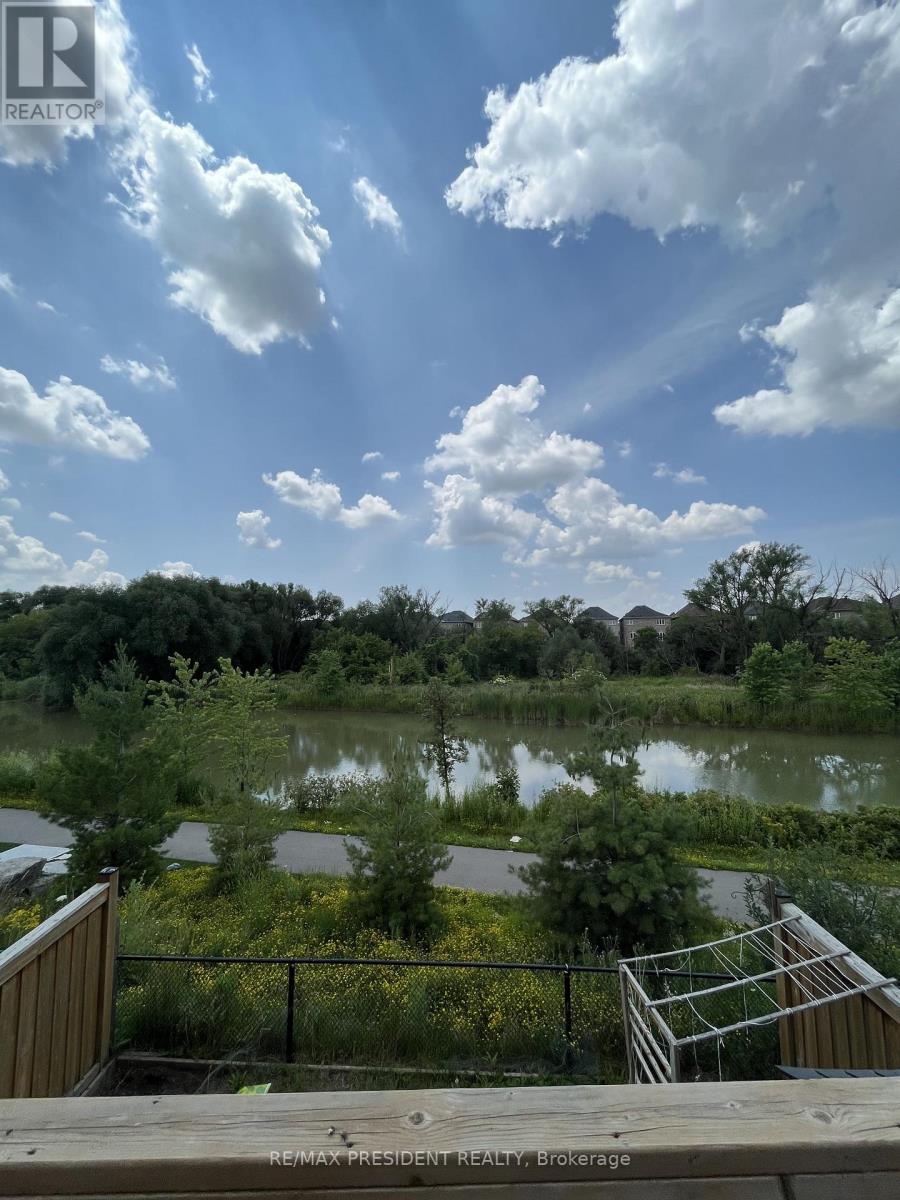 76 Saint Grace Court, Brampton, Ontario  L6P 3B9 - Photo 7 - W12712210