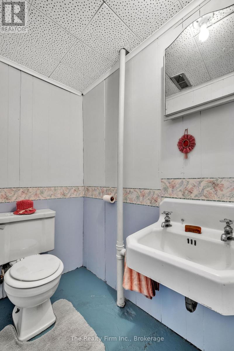 1 Earlscourt Crescent, Woodstock, Ontario  N4S 5H2 - Photo 21 - X12712258