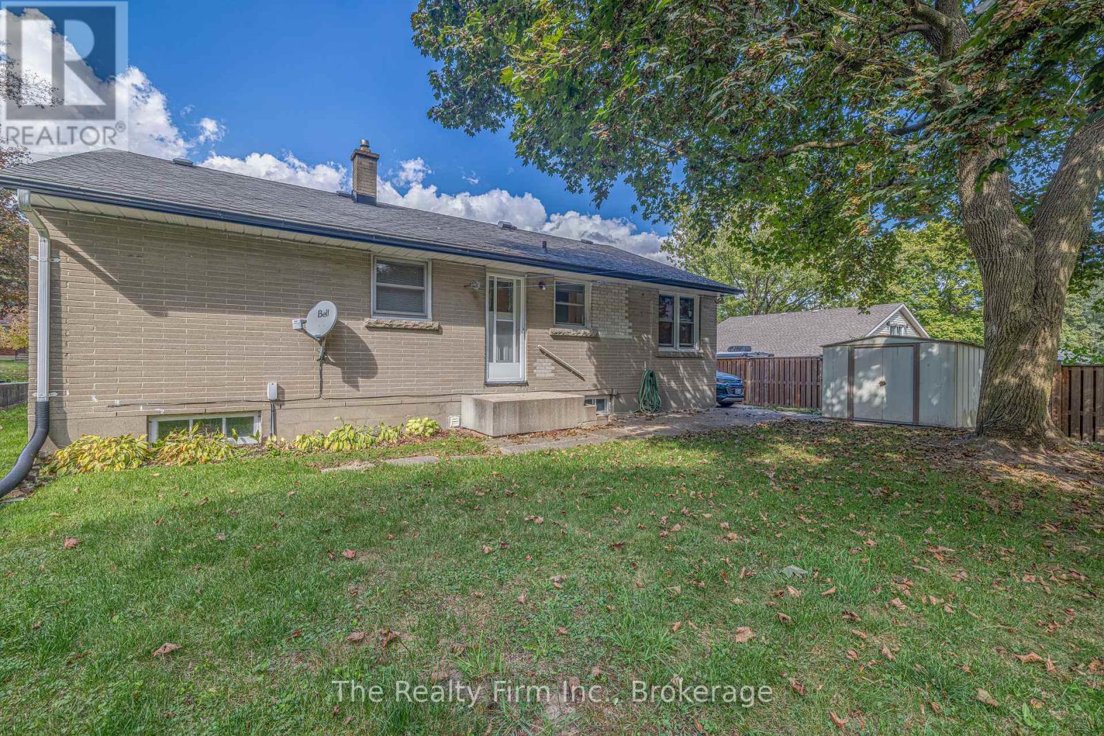 1 Earlscourt Crescent, Woodstock, Ontario  N4S 5H2 - Photo 6 - X12712258
