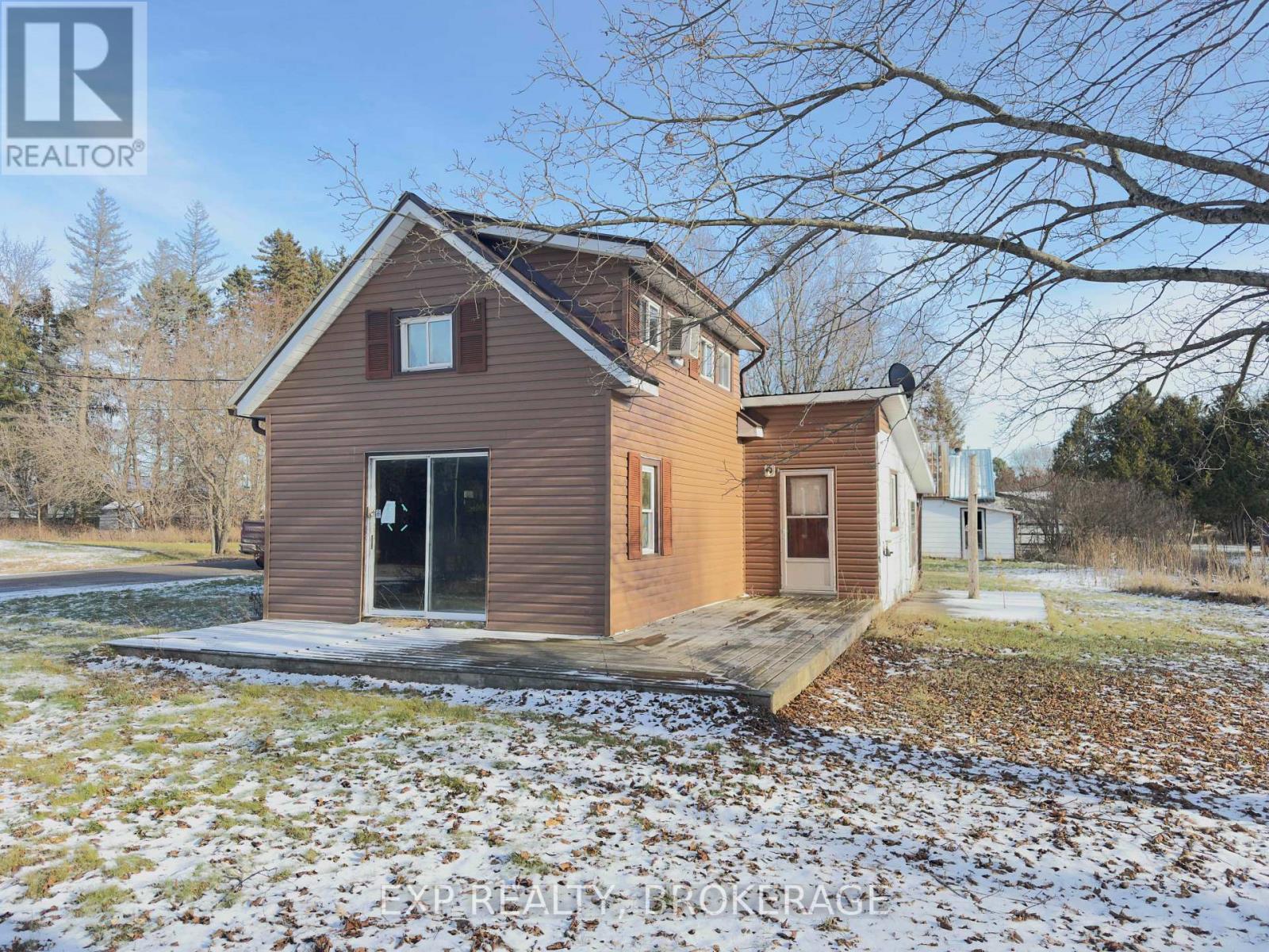 10 JONES STREET, Addington Highlands, Ontario