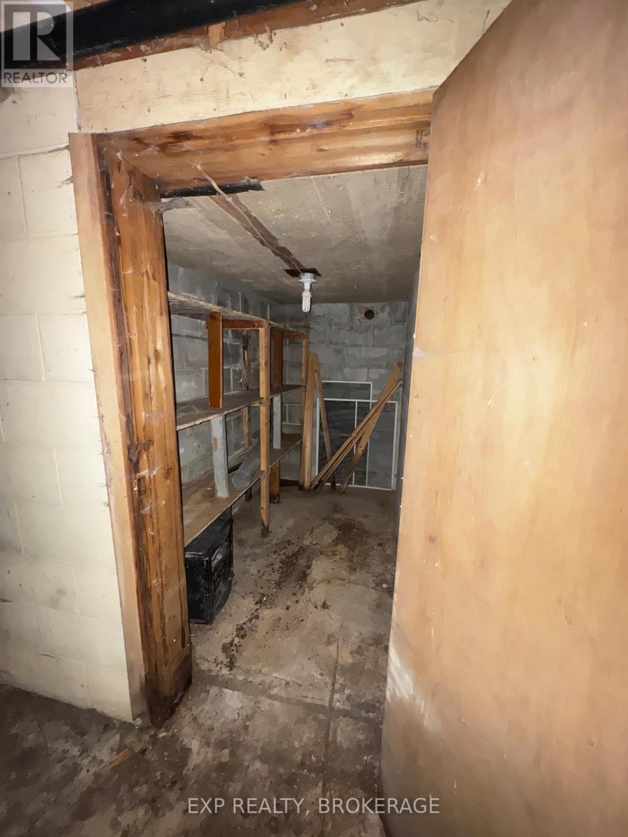 10 Jones Street, Addington Highlands, Ontario  K0H 1P0 - Photo 12 - X12712220